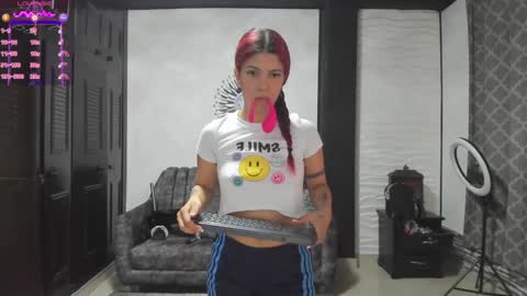 Snapshot of eroticazir chatting on 12-17-24, 06:42 Valentine online show from 12-17-24, 06:42