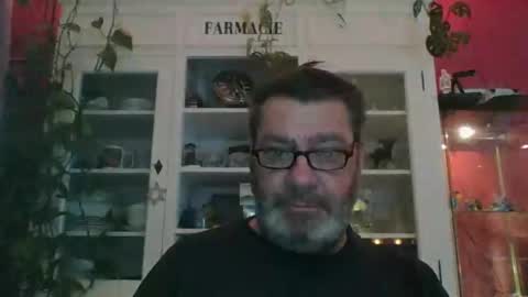 Erwins room welcome sound on online show from 01-16-25, 12:12