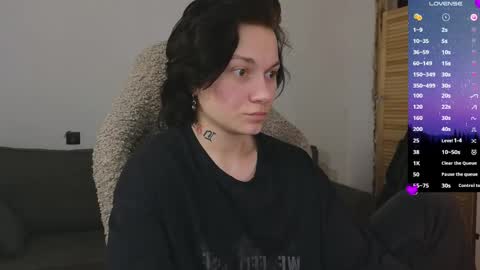 esajukyy online show from 04-14-26, 04:46