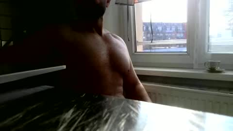 Snapshot of escapee4a chatting on 02-25-25, 09:42 samshiro4k online show from 02-25-25, 09:42