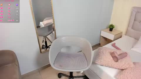 Escarlet online show from 06-12-26, 12:48