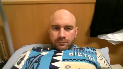 Esenuzet69 online show from 03-29-26, 06:19