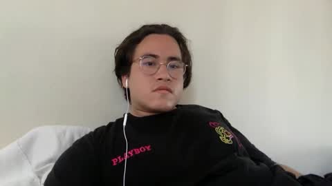 esiiiiiiiiis online show from 05-29-26, 06:17