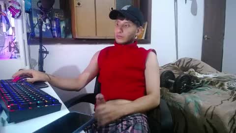 Snapshot of esjrobles chatting on 12-13-24, 07:15 Esteban online show from 12-13-24, 07:15