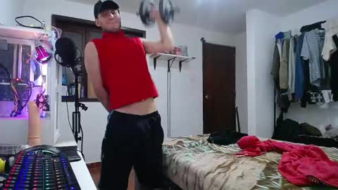 Snapshot of esjrobles chatting on 01-18-25, 07:17 Esteban online show from 01-18-25, 07:17