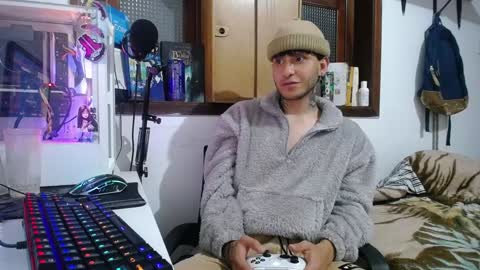 Snapshot of esjrobles chatting on 01-31-25, 09:59 Esteban online show from 01-31-25, 09:59