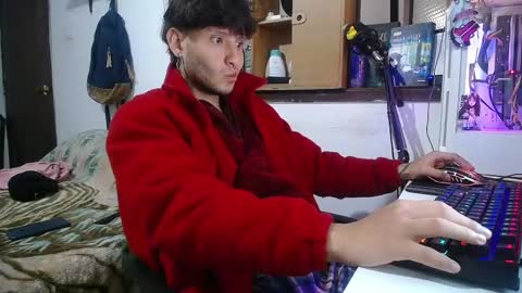 Snapshot of esjrobles chatting on 02-23-25, 06:23 Esteban online show from 02-23-25, 06:23