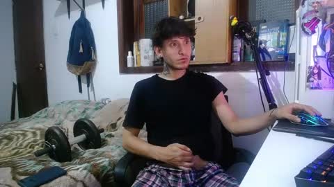 Snapshot of esjrobles chatting on 02-27-25, 08:06 Esteban online show from 02-27-25, 08:06