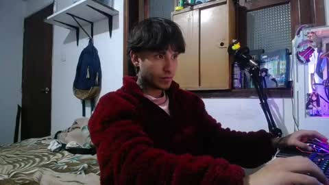 Snapshot of esjrobles chatting on 03-07-25, 12:48 Esteban online show from 03-07-25, 12:48