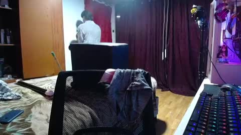 Snapshot of esjrobles chatting on 03-12-25, 11:20 Esteban online show from 03-12-25, 11:20