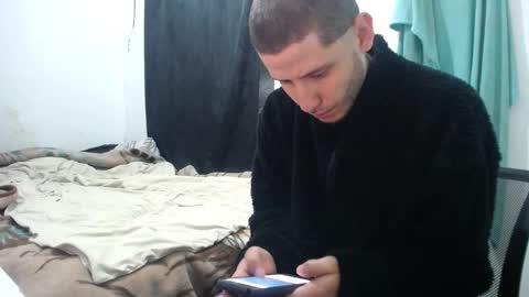 Snapshot of esjrobles chatting on 09-15-25, 12:38 Esteban online show from 09-15-25, 12:38