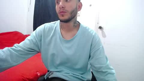 Snapshot of esjrobles chatting on 10-04-25, 12:36 Esteban online show from 10-04-25, 12:36