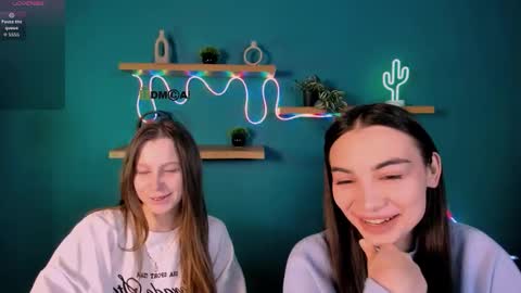 esme_moore_ online show from 11-27-25, 09:22