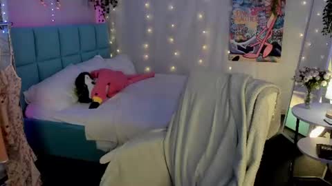 Esme Runn online show from 06-27-26, 03:11