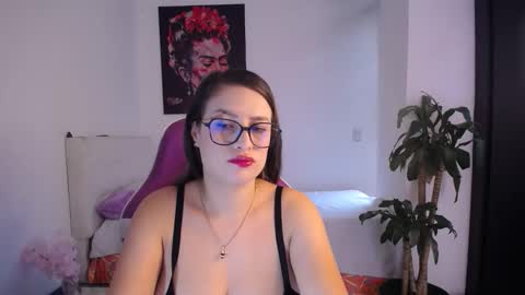 Esmeralda online show from 02-08-26, 06:33