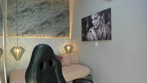 Esmeralda online show from 04-27-26, 06:50