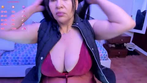 esme online show from 10-16-25, 11:44