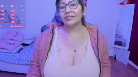 esme online show from 04-13-26, 08:03