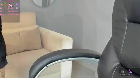 Snapshot of esmeraldagracex chatting on 09-15-25, 01:49 Esmeralda Grace online show from 09-15-25, 01:49