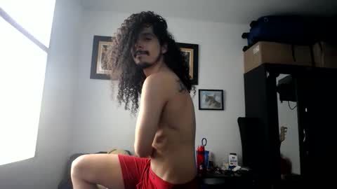 Esnider online show from 04-24-26, 08:00