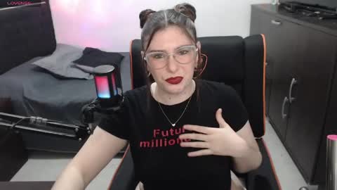 Xbebetax online show from 04-16-26, 01:39