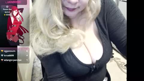 Esra online show from 11-01-25, 06:37