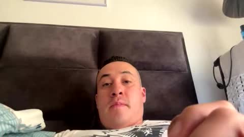 esteban121222 online show from 01-11-26, 01:16