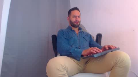 esteban online show from 01-02-25, 10:55