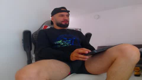 esteban online show from 09-25-25, 02:21