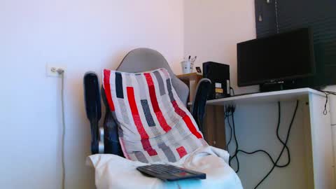 esteban online show from 04-24-26, 08:11