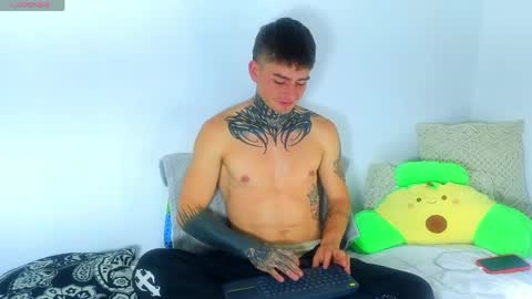 Snapshot of estebanchar_ chatting on 05-18-26, 01:13 Esteban independent model online show from 05-18-26, 01:13