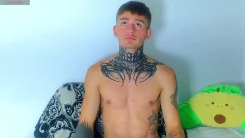 Snapshot of estebanchar_ chatting on 05-19-26, 01:56 Esteban independent model online show from 05-19-26, 01:56