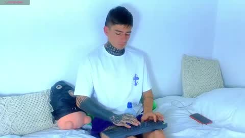Snapshot of estebanchar_ chatting on 05-25-26, 09:43 Esteban independent model online show from 05-25-26, 09:43