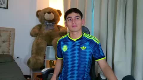 Snapshot of estebanperez_ chatting on 07-03-26, 11:16 Esteban online show from 07-03-26, 11:16
