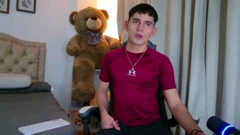 Snapshot of estebanperez_ chatting on 07-25-26, 11:19 Esteban online show from 07-25-26, 11:19