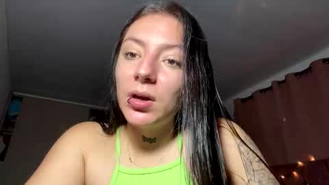 Snapshot of estefa1 chatting on 03-15-26, 08:15 estefa1 online show from 03-15-26, 08:15