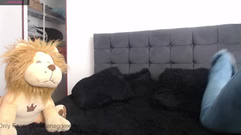 Snapshot of estefi1073162 chatting on 01-16-25, 07:20 valeria online show from 01-16-25, 07:20