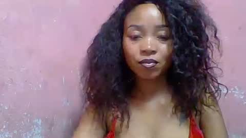 estelah20 online show from 10-28-25, 01:47