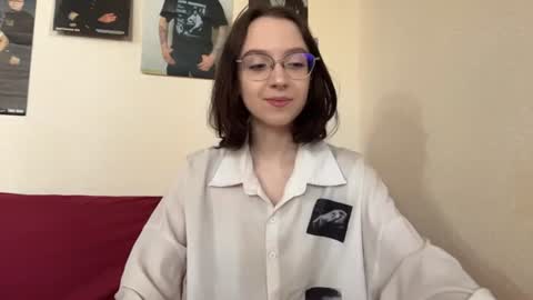 Snapshot of estellezdebski chatting on 06-10-26, 04:17 estellezdebski online show from 06-10-26, 04:17