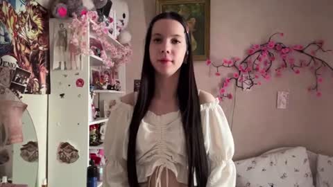 Snapshot of estellezdebski chatting on 07-07-26, 02:43 estellezdebski online show from 07-07-26, 02:43