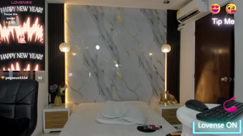 Snapshot of estephany_doll chatting on 01-12-25, 06:05 Estephany online show from 01-12-25, 06:05