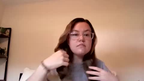 Esther online show from 06-05-26, 11:16