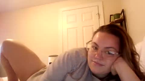 Esther online show from 06-05-26, 11:54