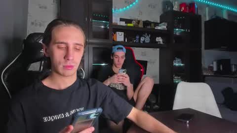 LOUIS online show from 11-24-25, 02:44