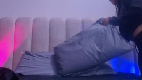 Estrella online show from 11-22-25, 11:53