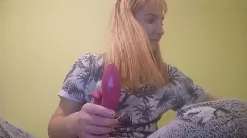 Snapshot of estrellawalters chatting on 12-01-24, 04:51 estrellawalters online show from 12-01-24, 04:51