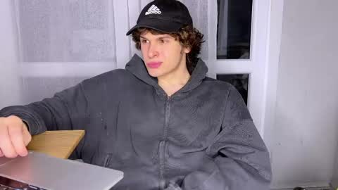 Alex online show from 04-27-26, 06:39