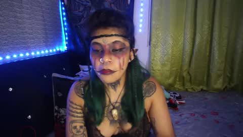 Snapshot of eta_carinae6 chatting on 10-28-25, 01:42 eta_carinae6 online show from 10-28-25, 01:42