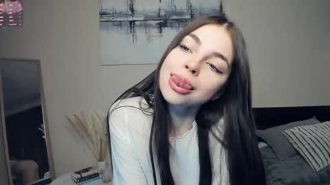 Snapshot of eternity_is_endless chatting on 11-17-25, 07:58 Mary online show from 11-17-25, 07:58