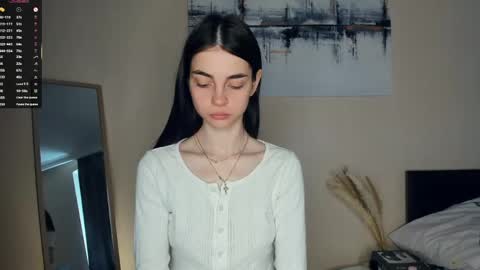 Mary online show from 06-09-26, 07:42